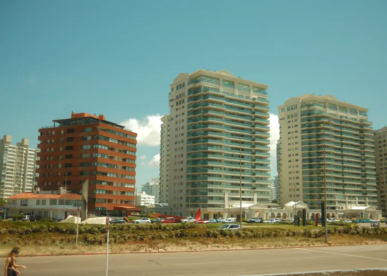 Batiment punta del Este